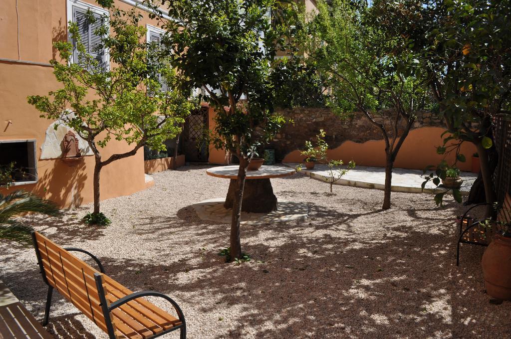 Il Giardinetto Guest House Civitavecchia Exteriör bild